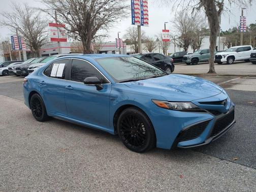 2023 Toyota Camry SE