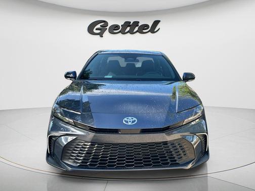 Cosmos 2026 Toyota Camry SE