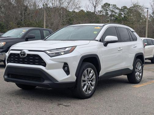 2023 Toyota RAV4 XLE Premium