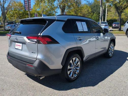 2021 Toyota RAV4 XLE Premium