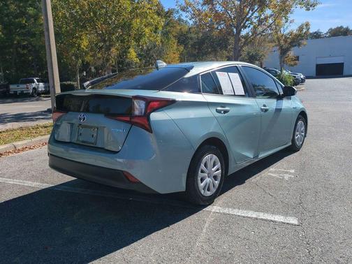 2022 Toyota Prius LE