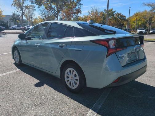 2022 Toyota Prius LE