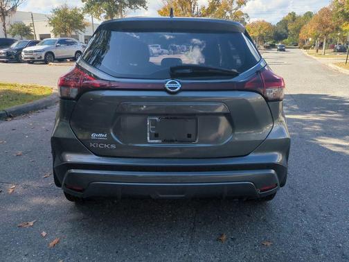 2021 Nissan Kicks S