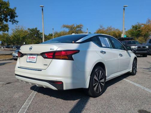 2021 Nissan Altima 2.5 SV