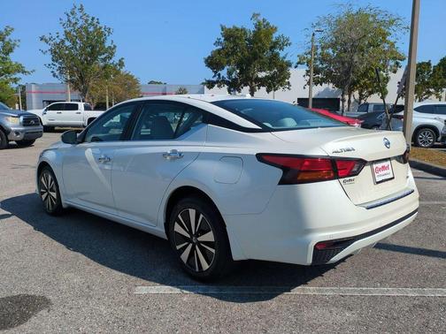 2021 Nissan Altima 2.5 SV