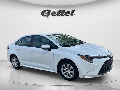 Ice 2024 Toyota Corolla LE