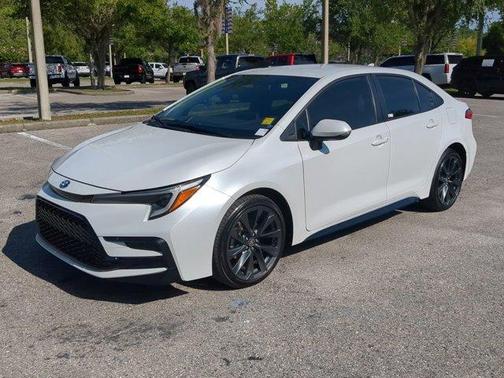 2024 Toyota Corolla Hybrid SE