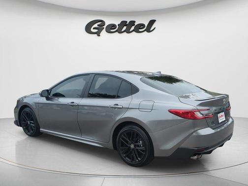 Metal 2025 Toyota Camry SE