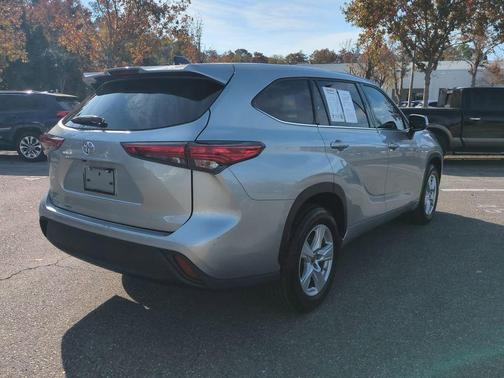 2022 Toyota Highlander L