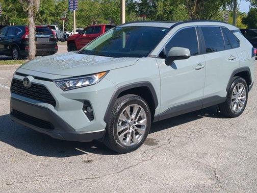 2020 Toyota RAV4 XLE Premium