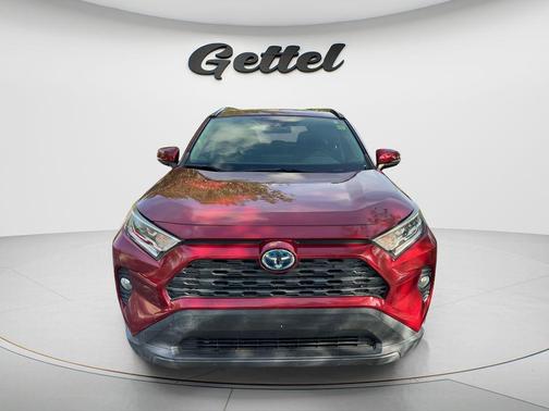 Pearl 2020 Toyota RAV4 Hybrid XLE