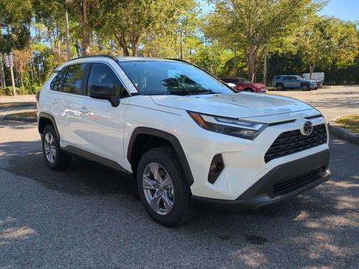 2025 Toyota RAV4 Hybrid LE