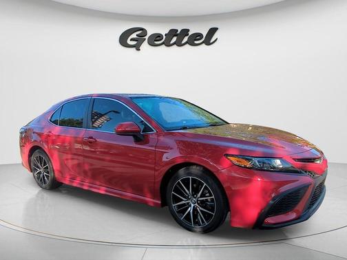 Red 2021 Toyota Camry SE