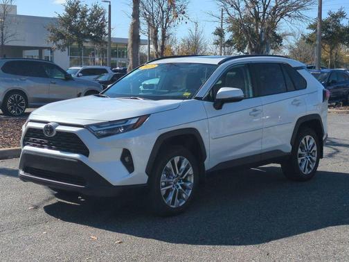 2023 Toyota RAV4 XLE Premium