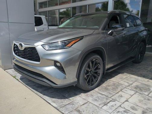 2025 Toyota Highlander XLE