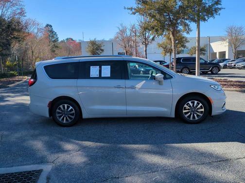 2021 Chrysler Pacifica Hybrid Touring L