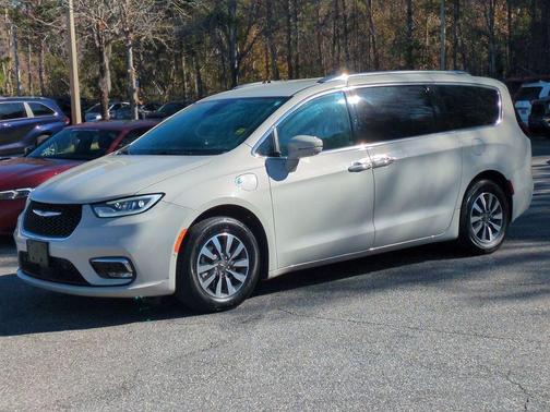2021 Chrysler Pacifica Hybrid Touring L