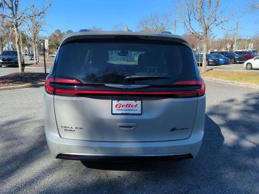 2021 Chrysler Pacifica Hybrid Touring L