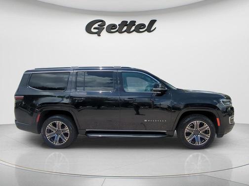 Diamond Black 2024 Jeep Wagoneer Series II