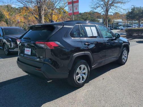 2020 Toyota RAV4 LE