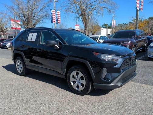 2020 Toyota RAV4 LE