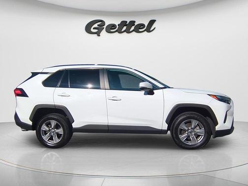 Ice 2024 Toyota RAV4 XLE