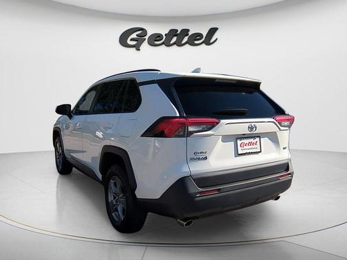 Ice 2024 Toyota RAV4 XLE