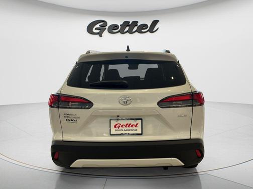 Wind Chill Pearl 2026 Toyota Corolla Cross XLE