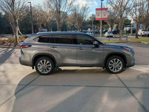 2026 Toyota Highlander Limited