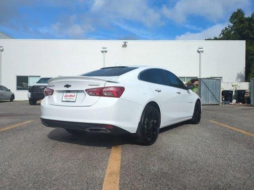 2022 Chevrolet Malibu Premier