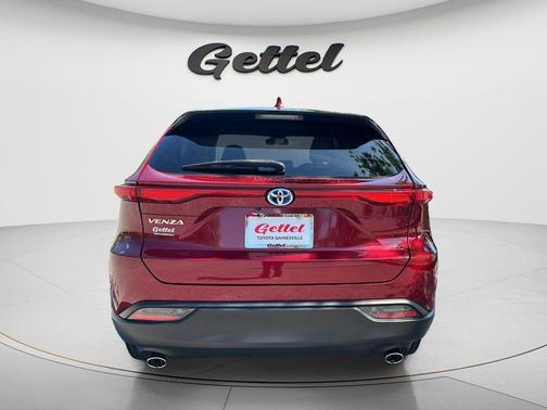 Ruby Flare Pearl 2023 Toyota Venza LE