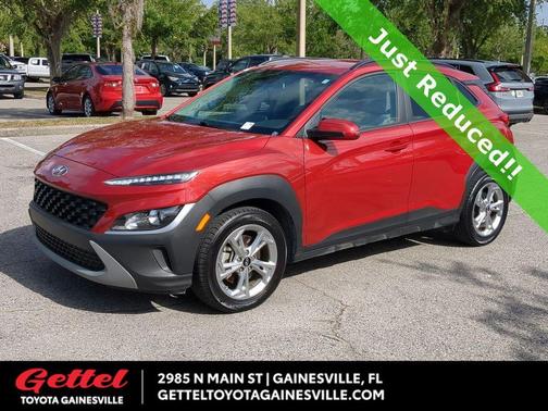 2022 Hyundai KONA SEL