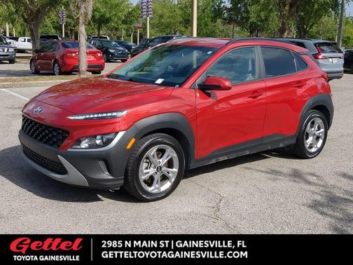 2022 Hyundai KONA SEL