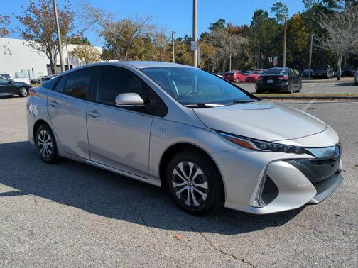 2022 Toyota Prius Prime XLE