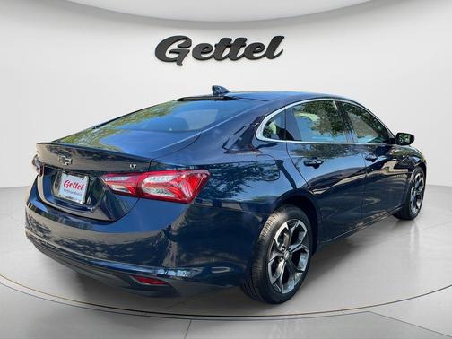 Blue Metallic 2022 Chevrolet Malibu LT