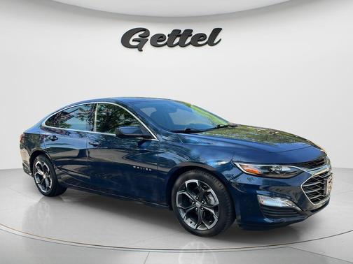 Blue Metallic 2022 Chevrolet Malibu LT