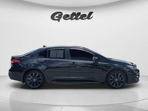 Midnight Black 2024 Toyota Corolla SE