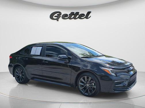 Midnight Black 2024 Toyota Corolla SE