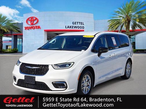 2024 Chrysler Pacifica Touring-L