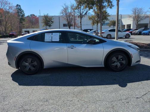 2024 Toyota Prius LE