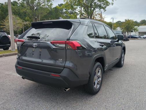 2025 Toyota RAV4 Hybrid LE