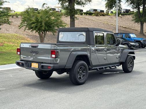 2023 Jeep Gladiator Sport