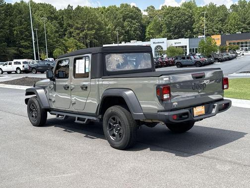 2023 Jeep Gladiator Sport