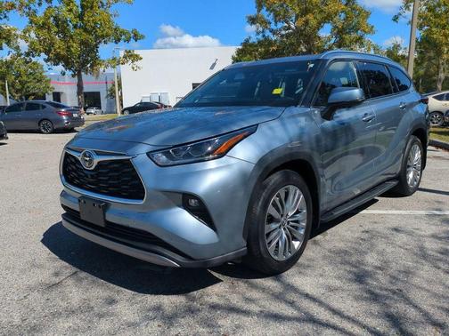 2023 Toyota Highlander Platinum