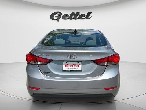 Shale Gray Metallic 2016 Hyundai ELANTRA SE