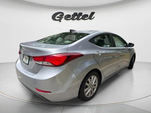 Shale Gray Metallic 2016 Hyundai ELANTRA SE