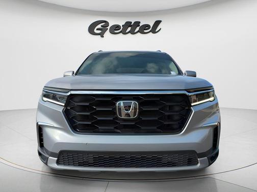 Lunar Silver Metallic 2024 Honda Pilot Touring