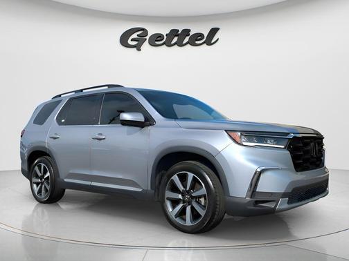 Lunar Silver Metallic 2024 Honda Pilot Touring