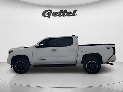 2025 Toyota Tacoma Hybrid TRD