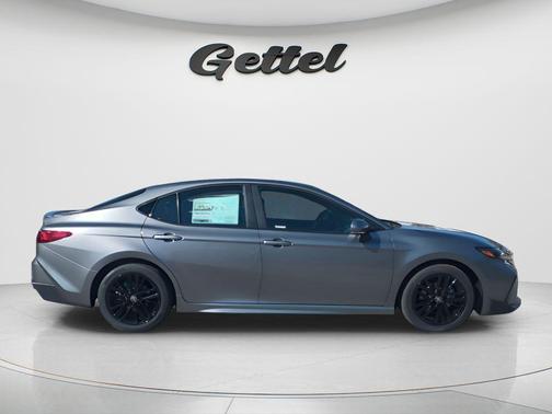 Metal 2026 Toyota Camry SE